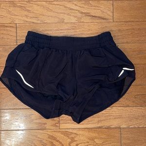 size 4 lulu hotty hot shorts